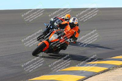 media/Nov-05-2022-SoCal Trackdays (Sat) [[f8d9b725ab]]/Bowl (1145am)/